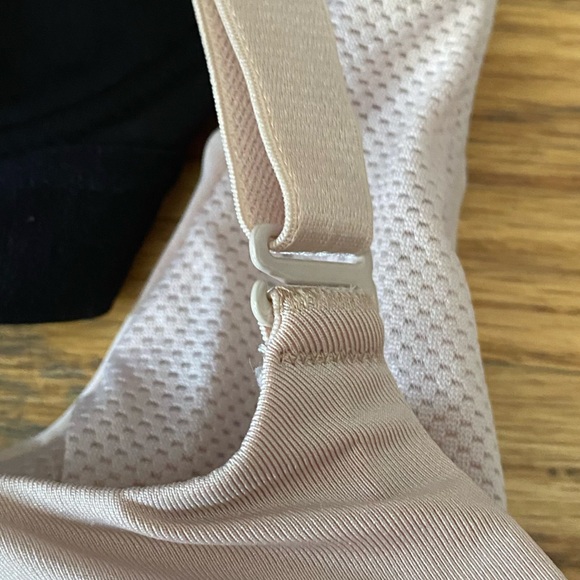 Natori Sports Bra Women's Recharge Lot of 5 32DD  Underwire Adjustable Support - Picture 14 of 14